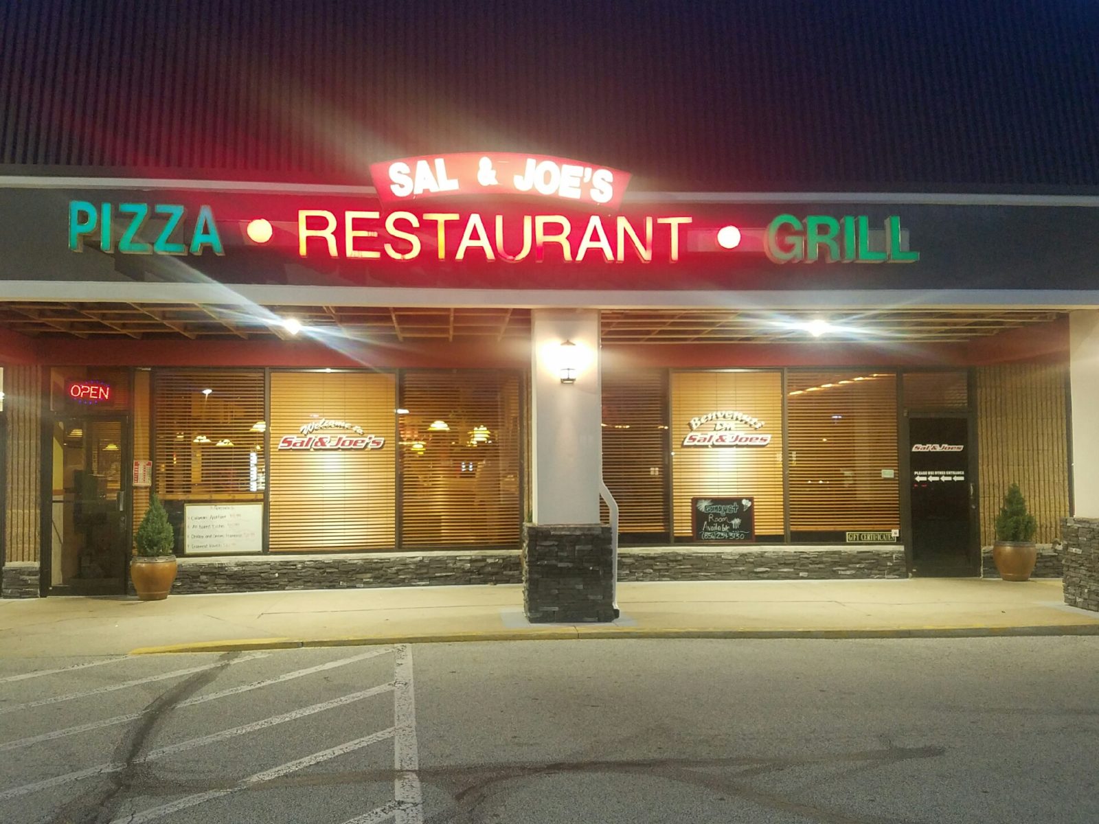 Restaurant Sal & Joe's Spaghetti and Pizza House